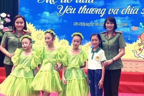 Những người mẹ 'áo xanh'