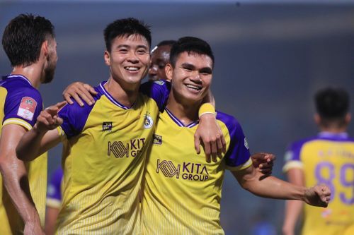Kết quả V.League: Hà Nội FC thắng dễ Quảng Nam