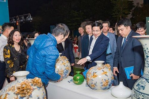 Hà Nội: Đẩy mạnh xúc tiến đầu tư, thương mại, du lịch để đạt mục tiêu tăng trưởng 7,5-8%