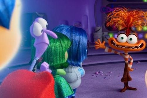 Inside Out 2: Dàn cảm xúc mới và cũ 'nội chiến' cực căng khi Riley ở tuổi dậy thì