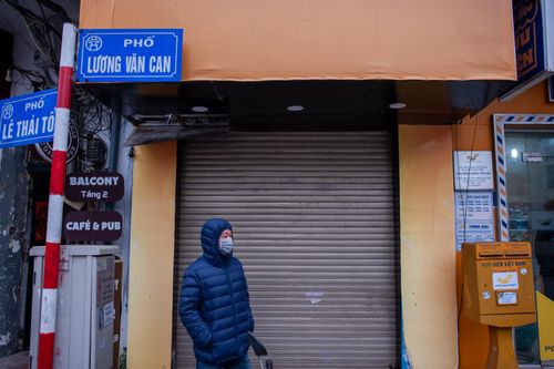 Loạt mặt bằng trung tâm Hà Nội đóng cửa, ế khách thuê