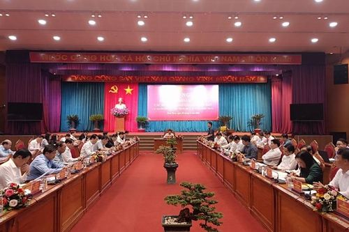 Góp ý dự thảo các đề cương báo cáo của Tiểu ban Điều lệ Đảng tại khu vực Bắc Trung Bộ và duyên hải miền trung