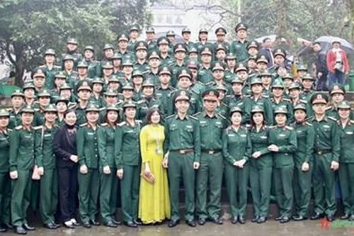Học viện Chính trị tổ chức tham quan, học tập truyền thống