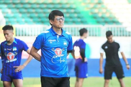 HLV Vũ Tiến Thành không 'nương tay' với đội bóng cũ