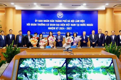 Trưởng Cơ quan đại diện Việt Nam ở nước ngoài - 'Sợi dây' kết nối Thủ đô Hà Nội với đối tác quốc tế