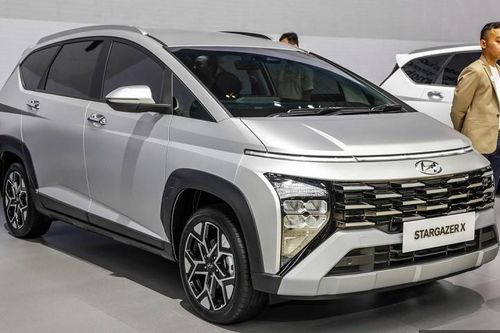 Hyundai Stargazer X và Volvo S90 Recharge chuẩn bị ra mắt khách hàng Việt