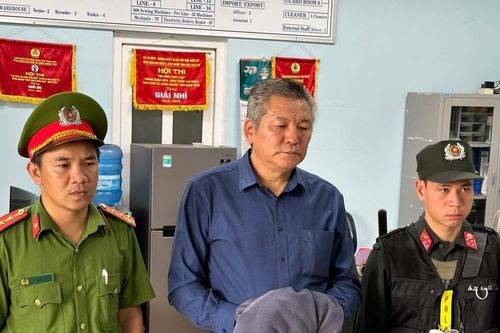 Giám đốc cùng nhân viên Công ty Takson bị bắt về hành vi buôn lậu
