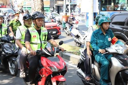 Tuổi trẻ TPHCM chung sức làm đẹp môi trường, đảm bảo an ninh, an toàn trên phố