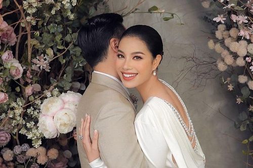 Hôn nhân kín tiếng của Hoa hậu Phạm Hương và chồng doanh nhân tại Mỹ