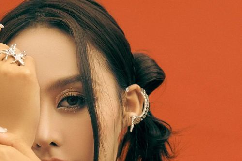 Nàng hậu ăn chay trường Ngọc Hằng 'lột xác' với phong cách mới lạ