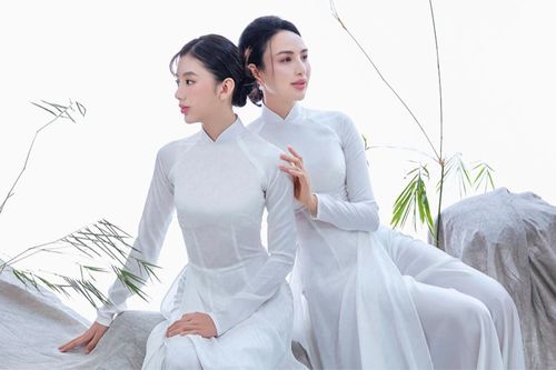Hoa hậu Ngọc Diễm và con gái diện áo dài trắng, khoe nét tinh khôi