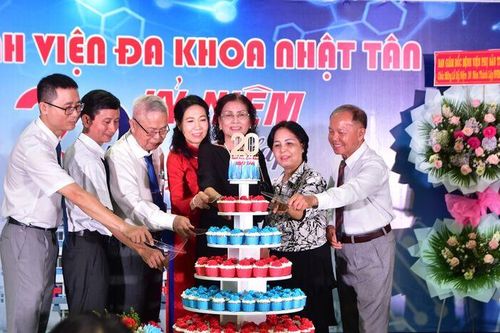 Bệnh viện Đa khoa Nhật Tân kỷ niệm 20 năm thành lập