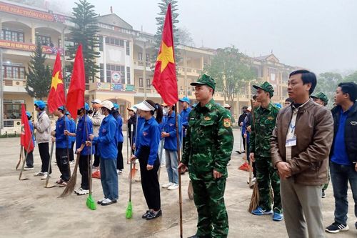 Tuổi trẻ Bảo Yên và Si Ma Cai ra quân hưởng ứng Tháng thanh niên