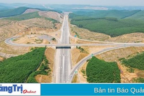 Phóng sự ảnh: Ngày xuân trên những công trình