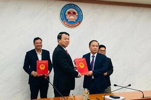 Ông Lương Hải Sinh làm Chủ tịch Sở Giao dịch chứng khoán Việt Nam