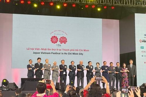 'Cùng nắm chặt tay nhau' tại Lễ hội Việt - Nhật