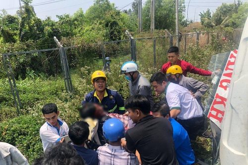 Lật xe khách trên cao tốc TP.HCM - Trung Lương: Chuyển bệnh nhân nhi lên TP.HCM