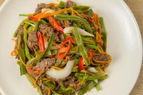 Bò kết hợp cùng loại rau này không những ngon mà còn vô cơm