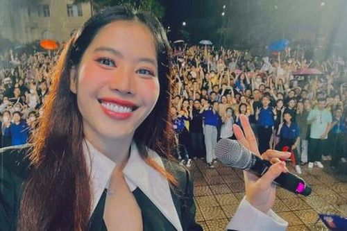 Nam Em sau khi bị phạt: Vẫn livestream, muốn làm liveshow rồi 'nghỉ hưu'