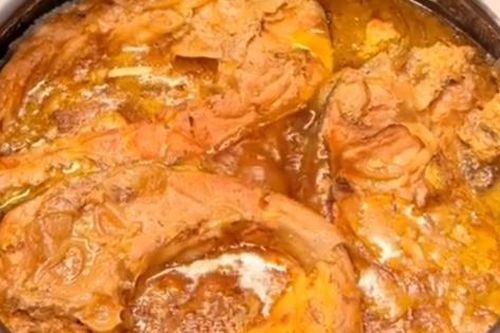 Dùng nước cua kho cá tưởng 'kỳ quặc' nhưng hóa ra lại là bí quyết làm nên món cá kho đắt đỏ tiền triệu trứ danh