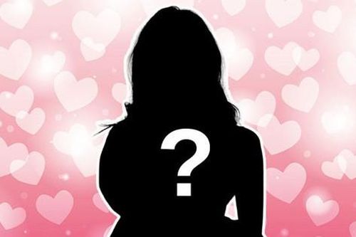 Bước ngoặt bất ngờ trong cuộc đời nữ ca sĩ cạo đầu xin lỗi fan vì hẹn hò