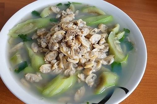 Ăn ngao giúp tăng cường sức mạnh đàn ông, kết hợp loại lá này thành canh ngon lạ