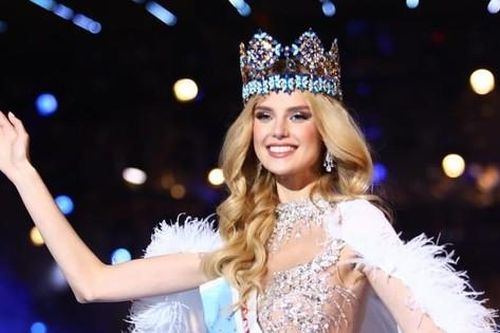 Học vấn của tân Miss World Krystyna Pyszková: Nói được 4 thứ tiếng, 2 bằng đại học
