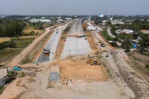 Chủ đầu tư nói gì về việc bị nhà thầu 'dọa' đào cát dự án cao tốc Bến Lức- Long Thành do nợ tiền?