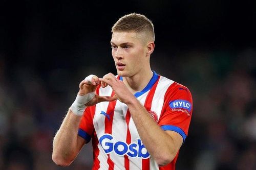 Girona FC phà hơi thở sát gáy Real Madrid
