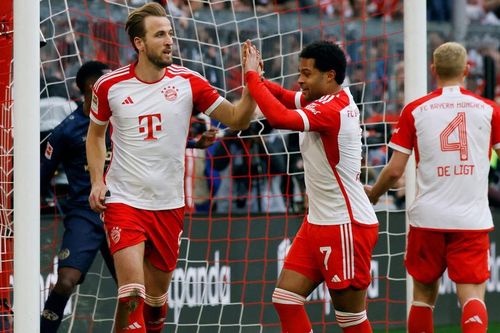 Kane lập hat-trick, Bayern Munich có chiến thắng không tưởng tại Bundesliga
