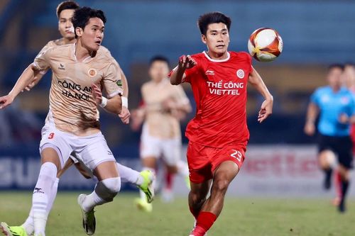 Ghi bàn rồi nhận thẻ đỏ, 'người hùng SEA Games' vẫn ghi điểm với HLV Troussier trước cơ hội khoác áo ĐT Việt Nam