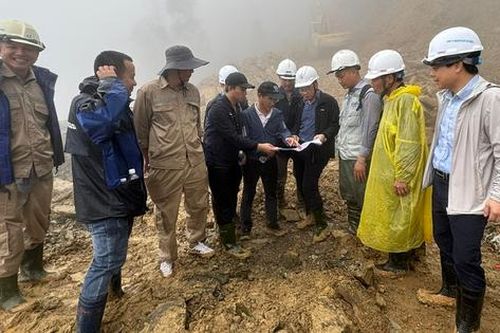 EVNNPT kiểm tra tiến độ thi công các vị trí khó khăn nhất của dự án đường dây 500kV mạch 3