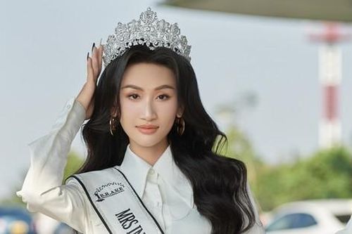 Mỹ nhân học chuyên Anh, Trần Huyền Trang hóa 'nữ tổng tài cực ngầu', lên đường chinh chiến Hoa hậu quốc tế