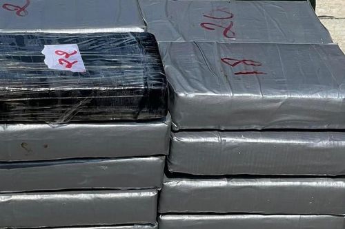 Phát hiện 30 kg nghi ma túy trôi vào đảo Lý Sơn