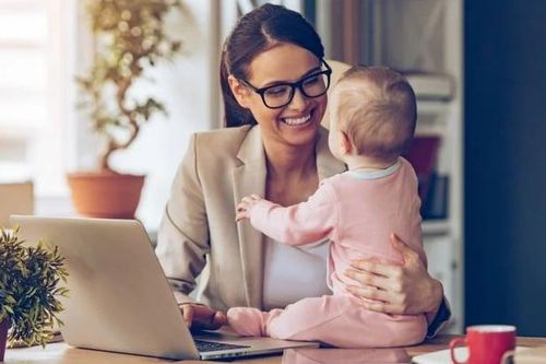 Phụ nữ hiện đại phải cân bằng gia đình và công việc