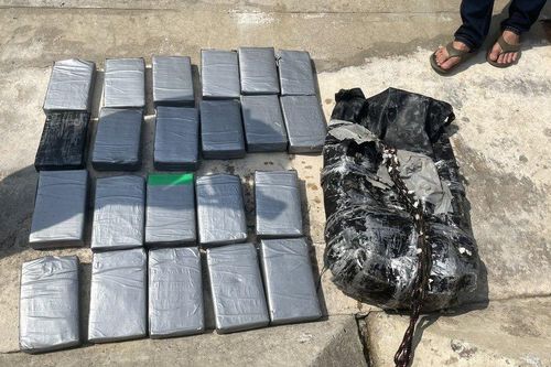 Quảng Ngãi: Phát hiện gần 30 kg ma túy trôi dạt vào Lý Sơn