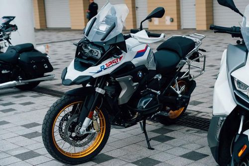 Bảng giá xe máy BMW tháng 3/2024