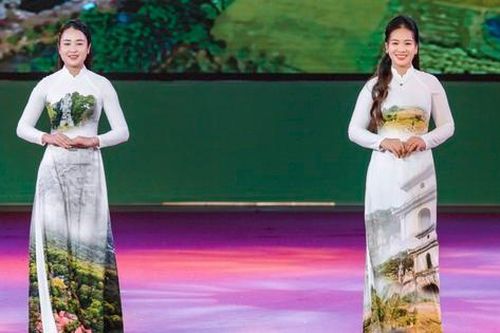 Phụ nữ Hải Dương quảng bá di sản văn hóa địa phương qua tà áo dài
