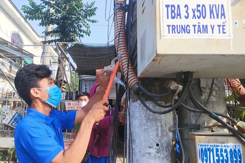Tuổi trẻ Tri Tôn ra quân xây dựng đô thị văn minh