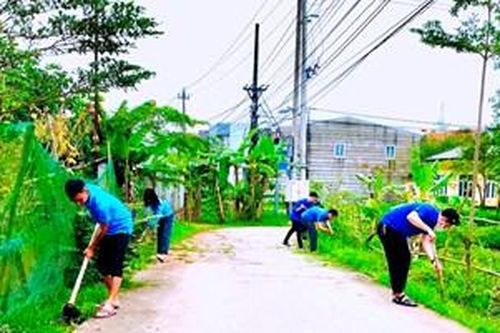 Ra quân vệ sinh, làm đẹp phố phường