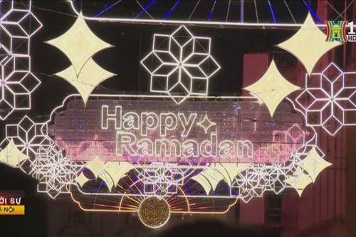 Màn trình diễn ánh sáng mừng lễ Ramadan tại London