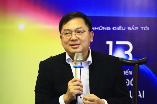 Ông Hoàng Nam Tiến: 'Chưa bao giờ tái đào tạo quan trọng như bây giờ'