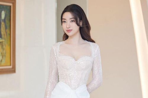 Trầm trồ vóc dáng 'gái một con' của Hoa hậu Đỗ Mỹ Linh