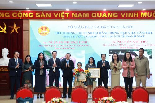 Hà Nội: Biểu dương học sinh có hành động đẹp, việc làm tốt