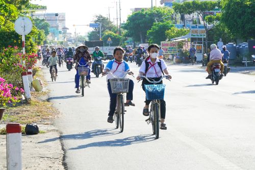Các tỉnh ĐBSCL nắng nóng gay gắt và nỗi lo sức khỏe học đường