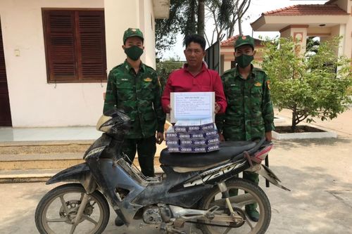 BĐBP An Giang bắt giữ đối tượng vận chuyển thuốc lá nhập lậu qua biên giới