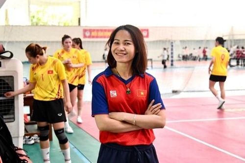 Chân dung người 'chèo lái con thuyền' cầu mây nữ Việt Nam