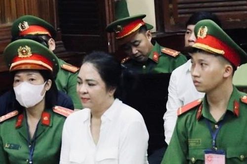 Tòa công bố lý do hoãn phiên phúc thẩm vụ án bà Nguyễn Phương Hằng