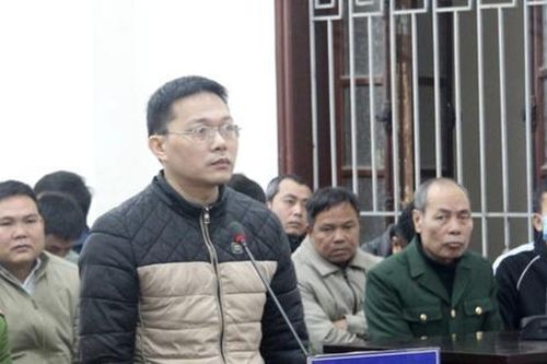 Giám đốc trung tâm đăng kiểm ở Hòa Bình 'lĩnh' 4 năm tù về tội 'Nhận hối lộ'
