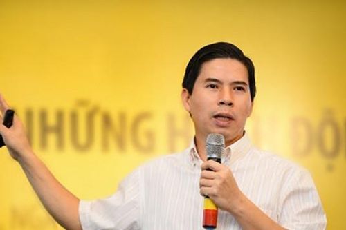 Cổ phiếu bật tăng mạnh, em gái chủ tịch đăng ký bán